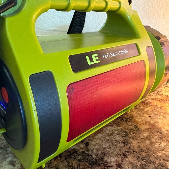 LED Search-light Flashlight Set - Picture 3 of 8